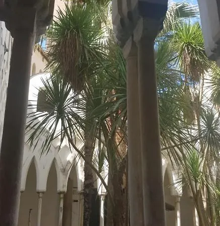 La Casa Nella Roccia